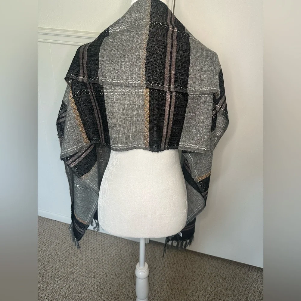 LOFT Gray and Black scarf with bottom fringe one size
